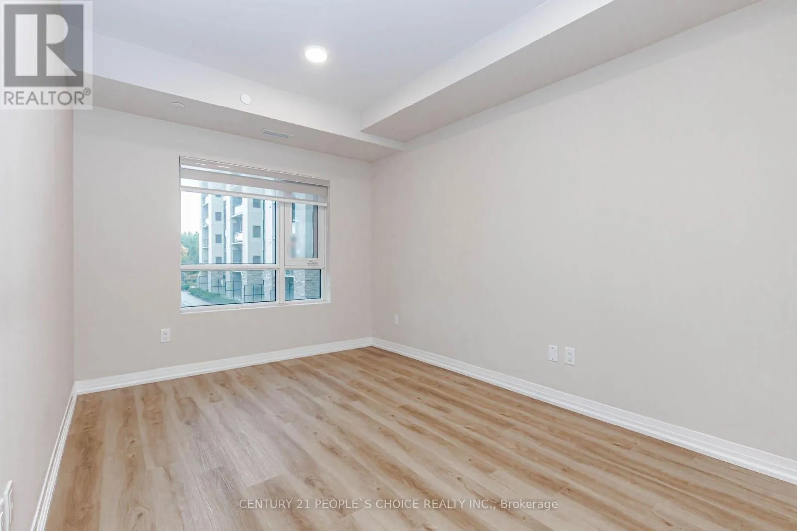 206 - 50 HERRICK AVENUE