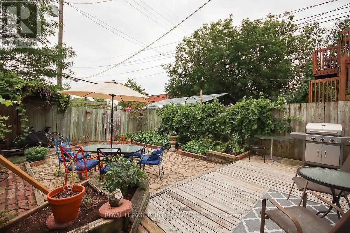 49 BAYSWATER AVENUE