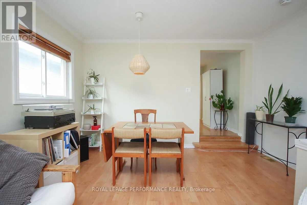 49 BAYSWATER AVENUE