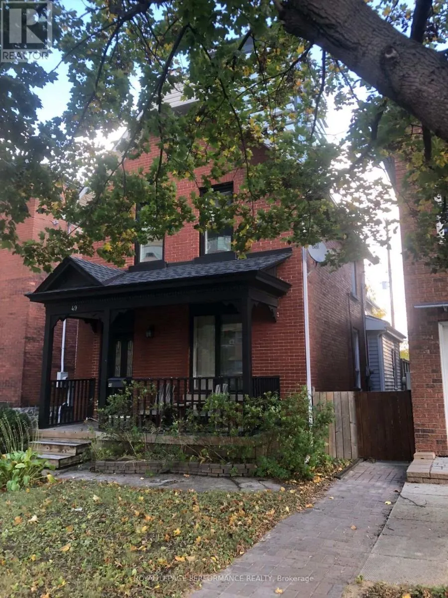 49 BAYSWATER AVENUE