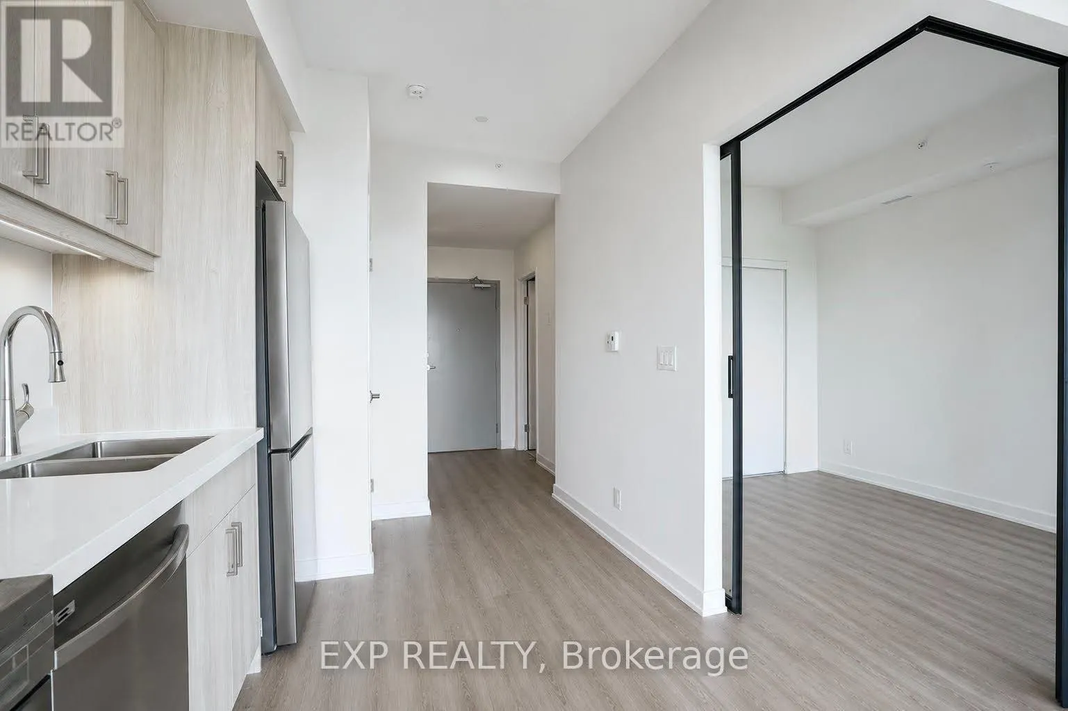 221 - 350 PRINCE CHARLES DRIVE S #221