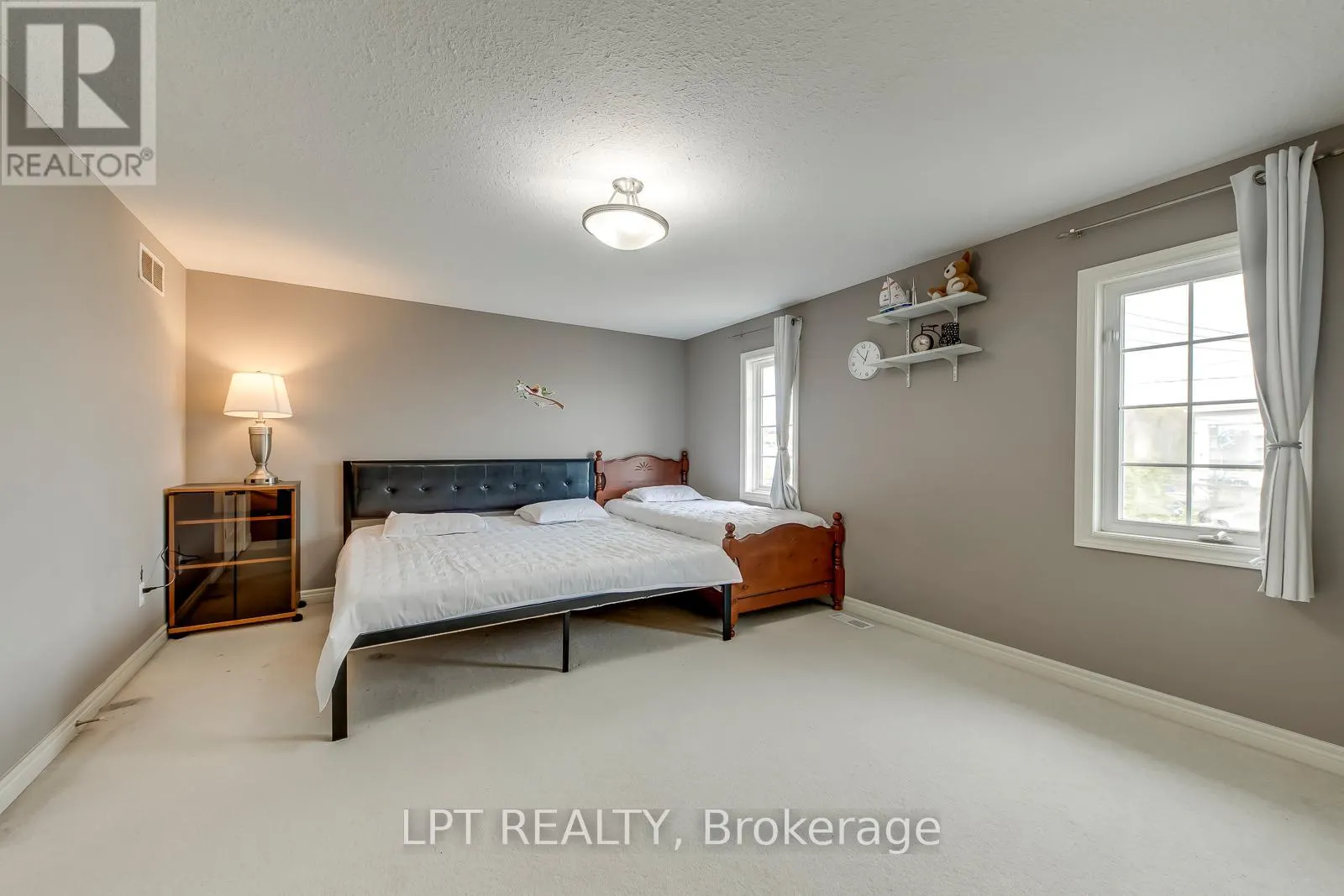 6 - 10 FALLOWFIELD DRIVE