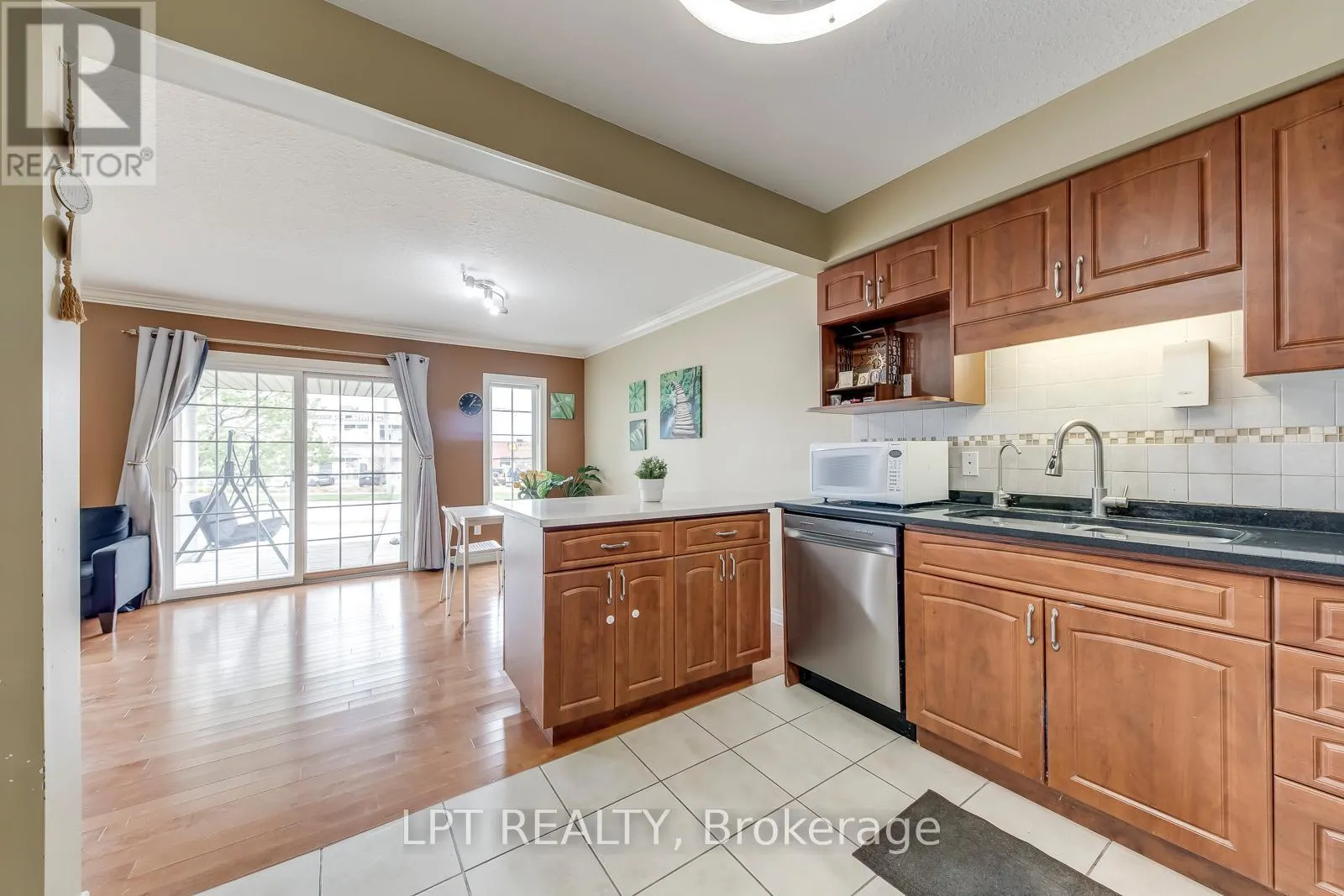 6 - 10 FALLOWFIELD DRIVE