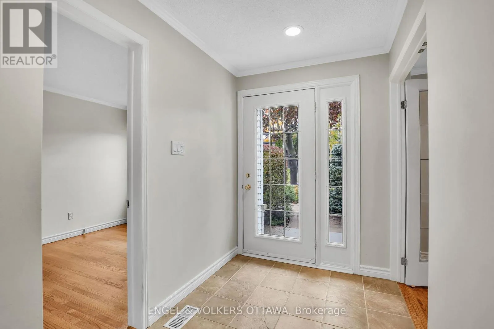2713 DUPONT STREET