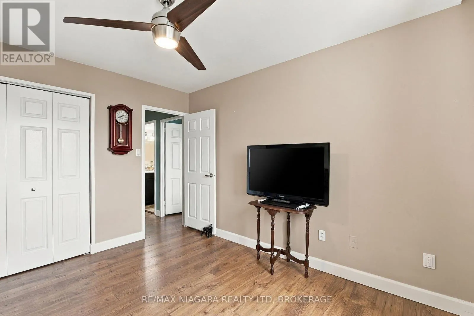 1204 - 15 TOWERING HEIGHTS BOULEVARD #1204