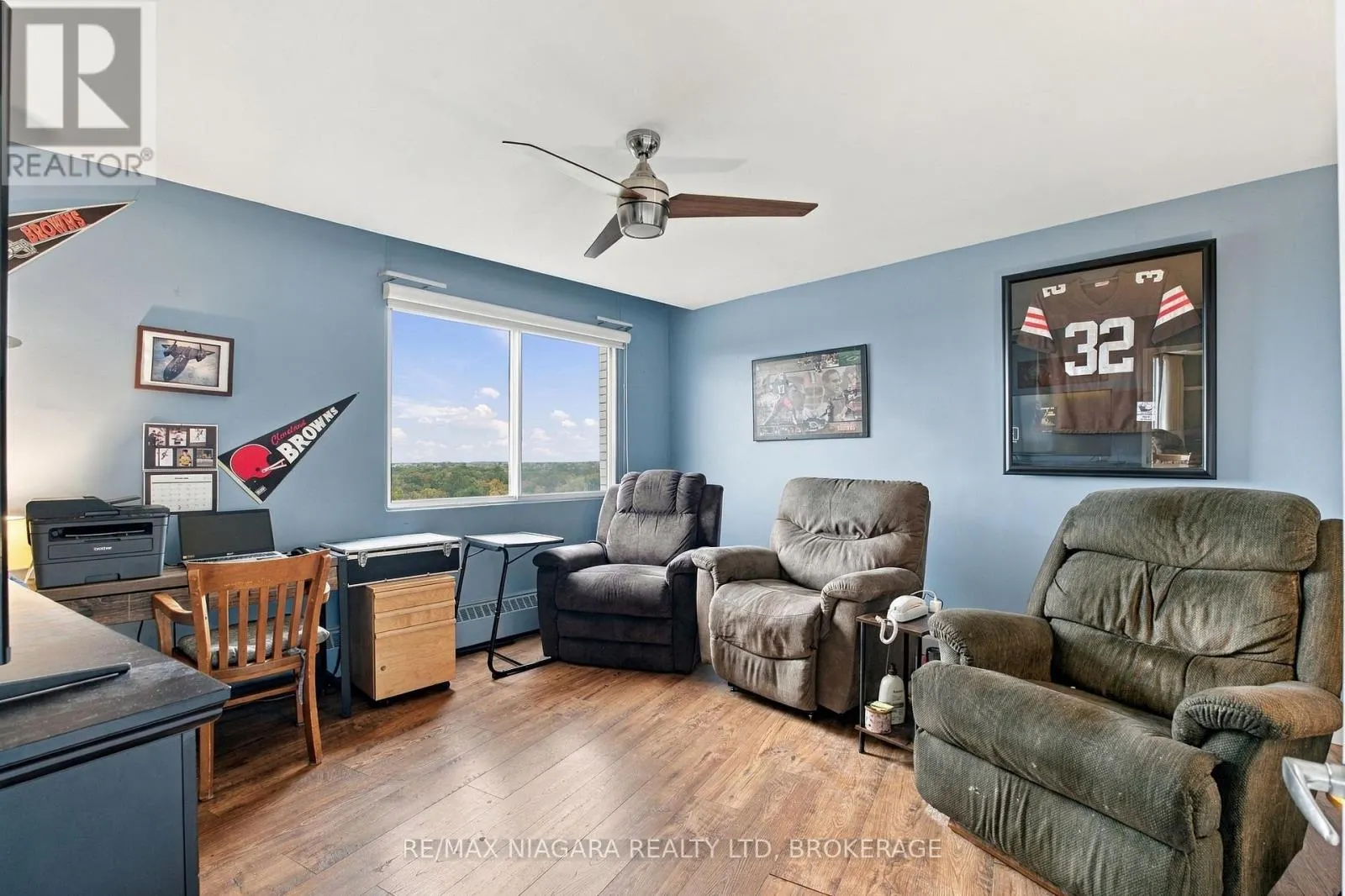 1204 - 15 TOWERING HEIGHTS BOULEVARD #1204