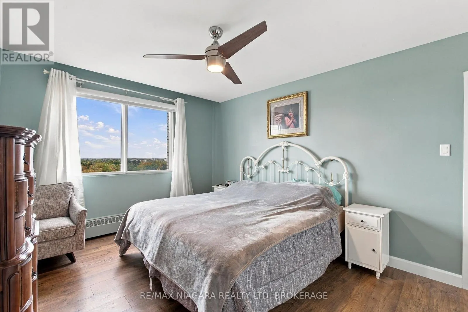 1204 - 15 TOWERING HEIGHTS BOULEVARD #1204
