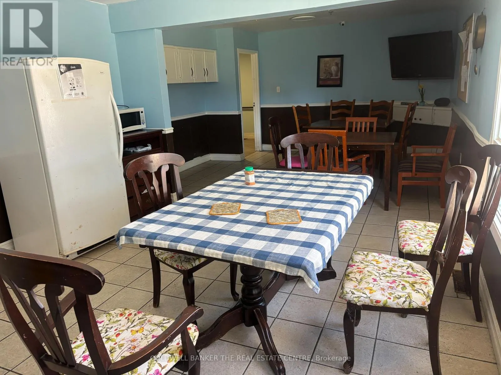 ROOMS2,5,9,10,12,14,16,17 - 7715 BEAVERDAMS ROAD
