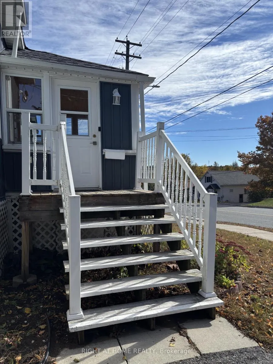 35 CASCADE STREET