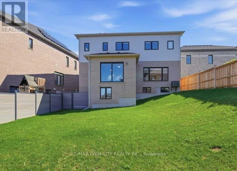 905 BROADACRE PLACE