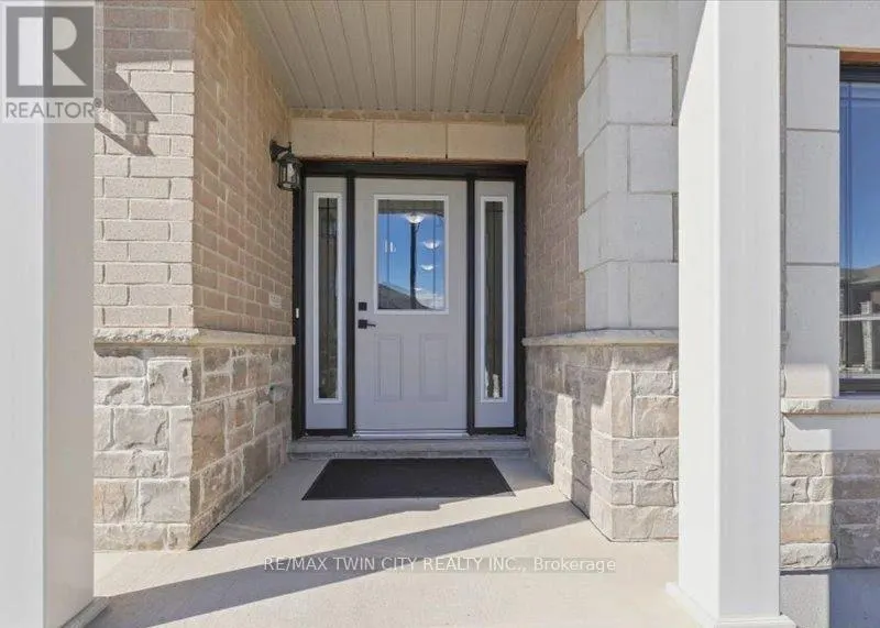 905 BROADACRE PLACE