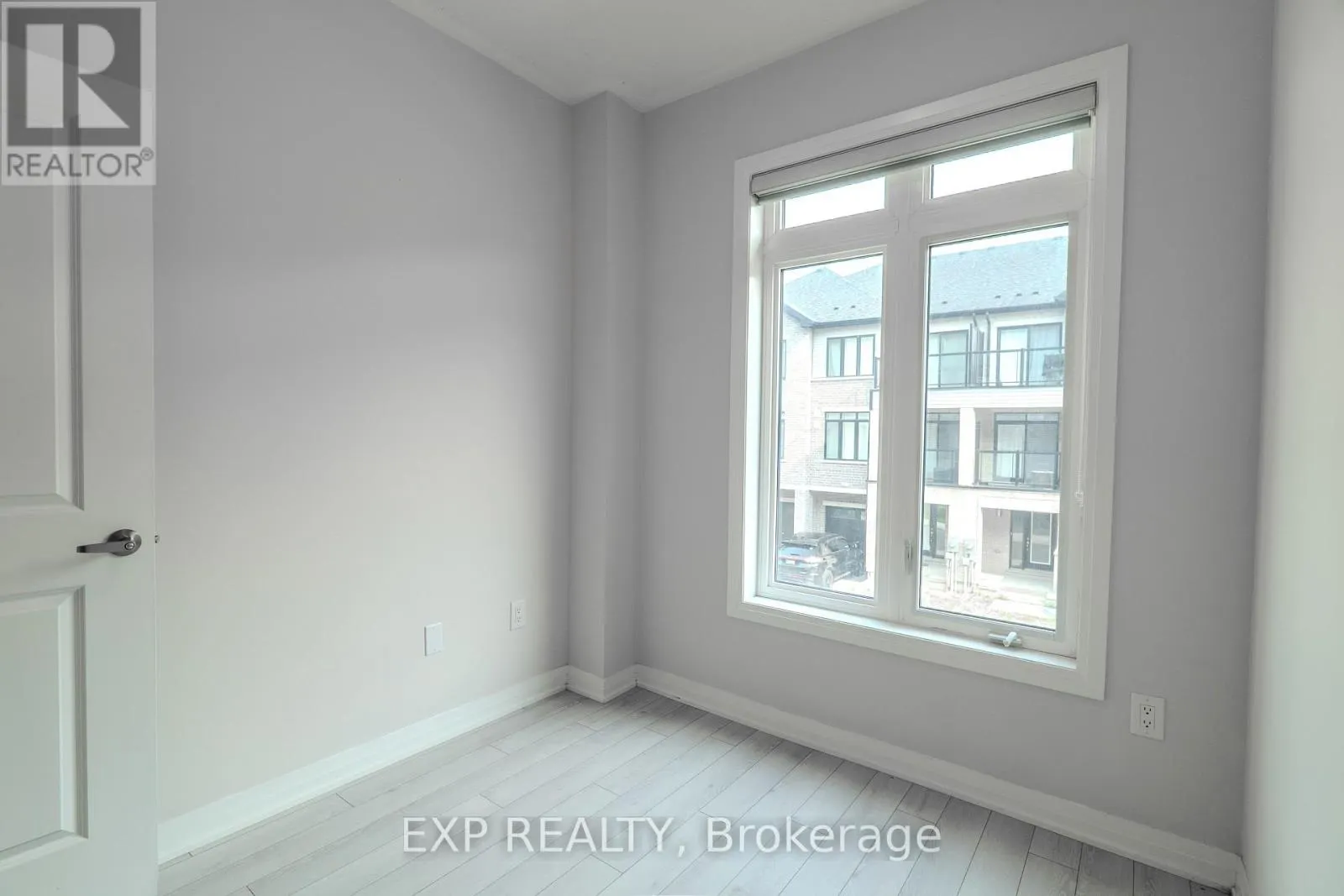 1207 - 585 COLBORNE ST STREET