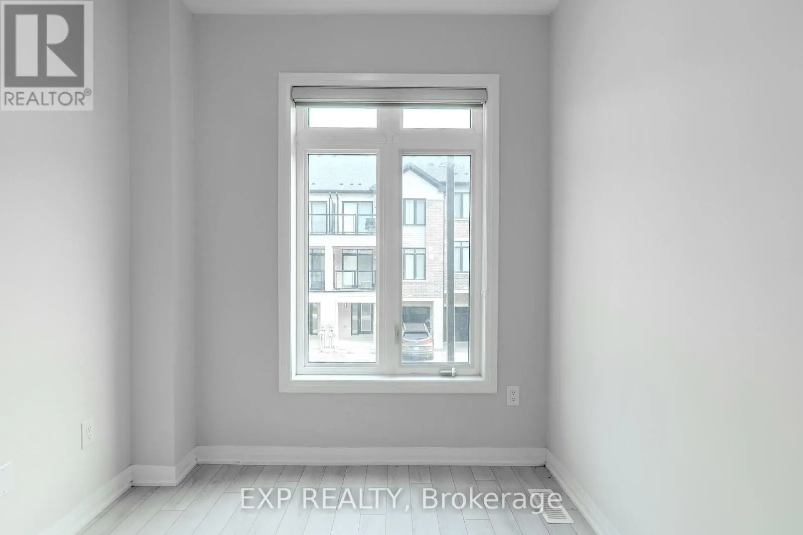 1207 - 585 COLBORNE ST STREET
