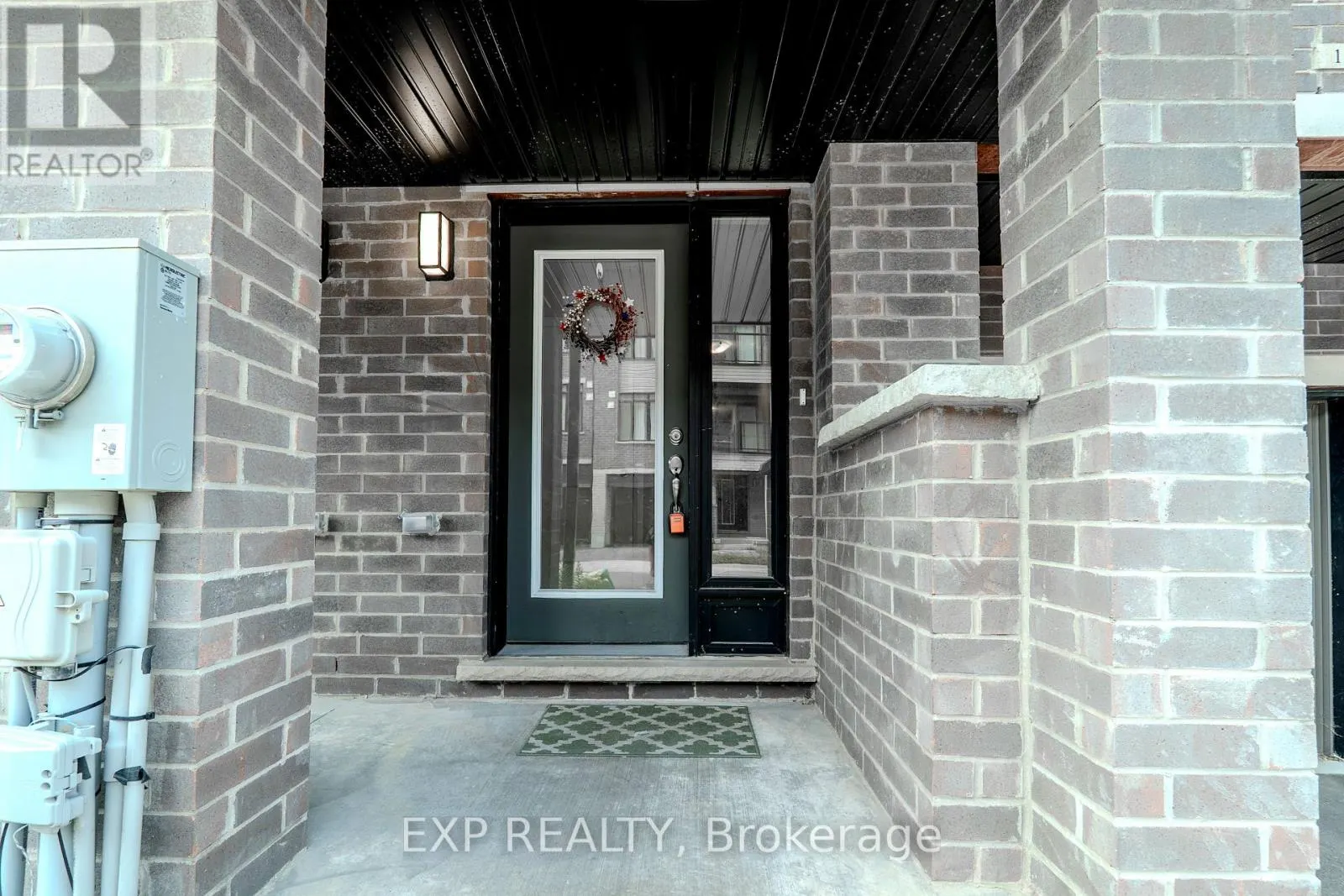 1207 - 585 COLBORNE ST STREET