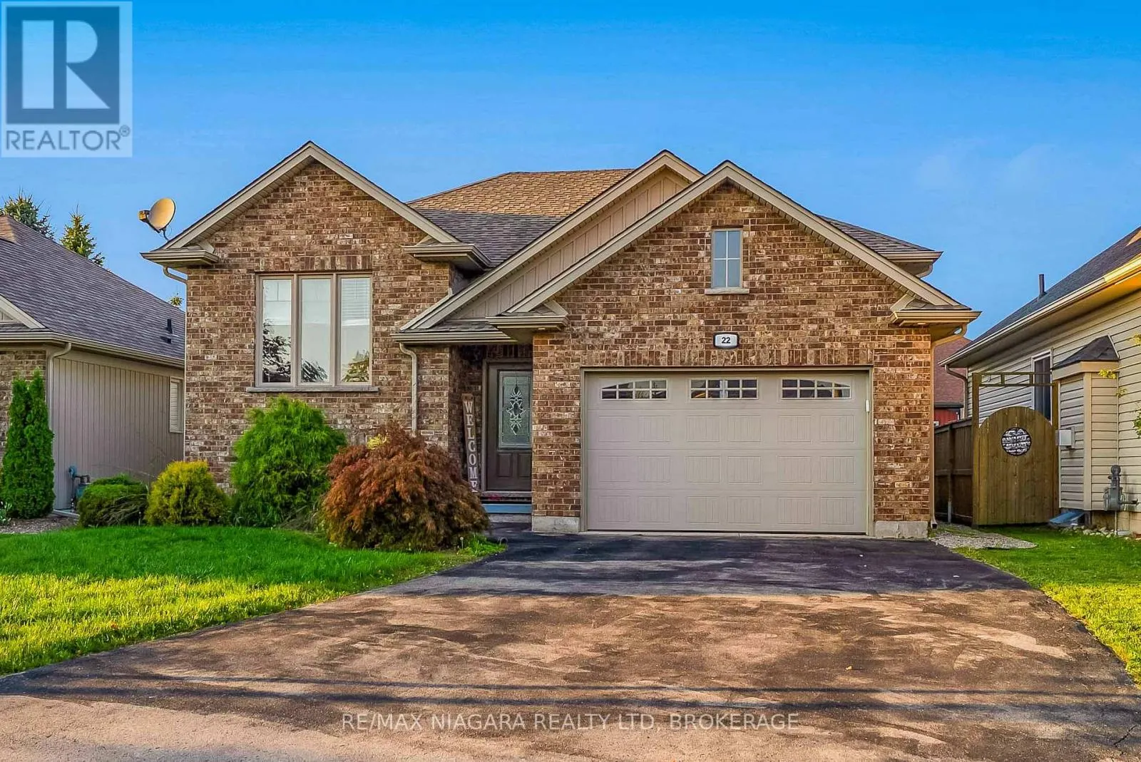 22 HENLEY COURT