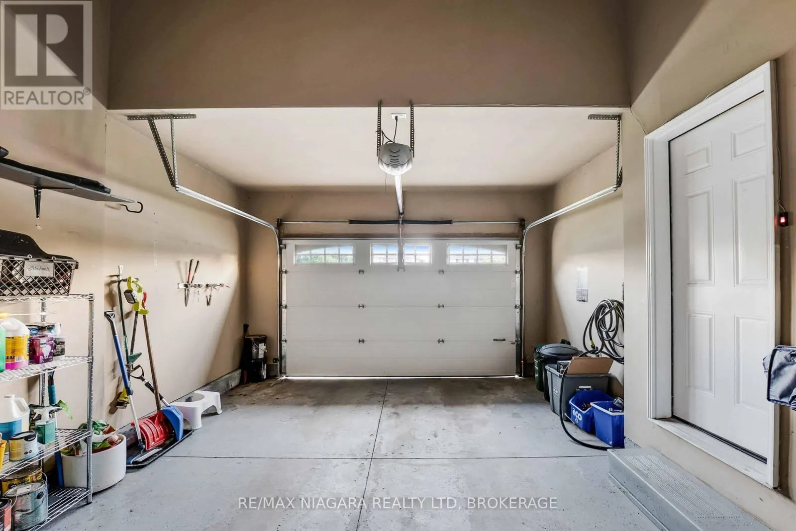 22 HENLEY COURT