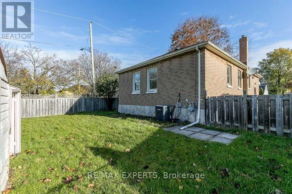 529 BURNHAM STREET