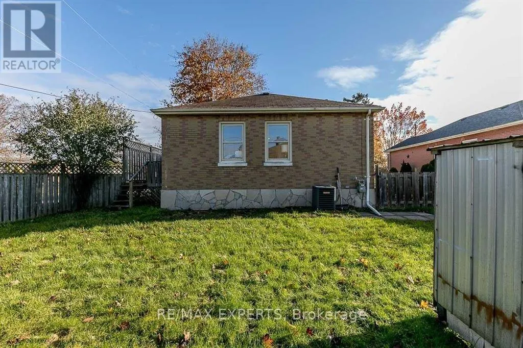 529 BURNHAM STREET
