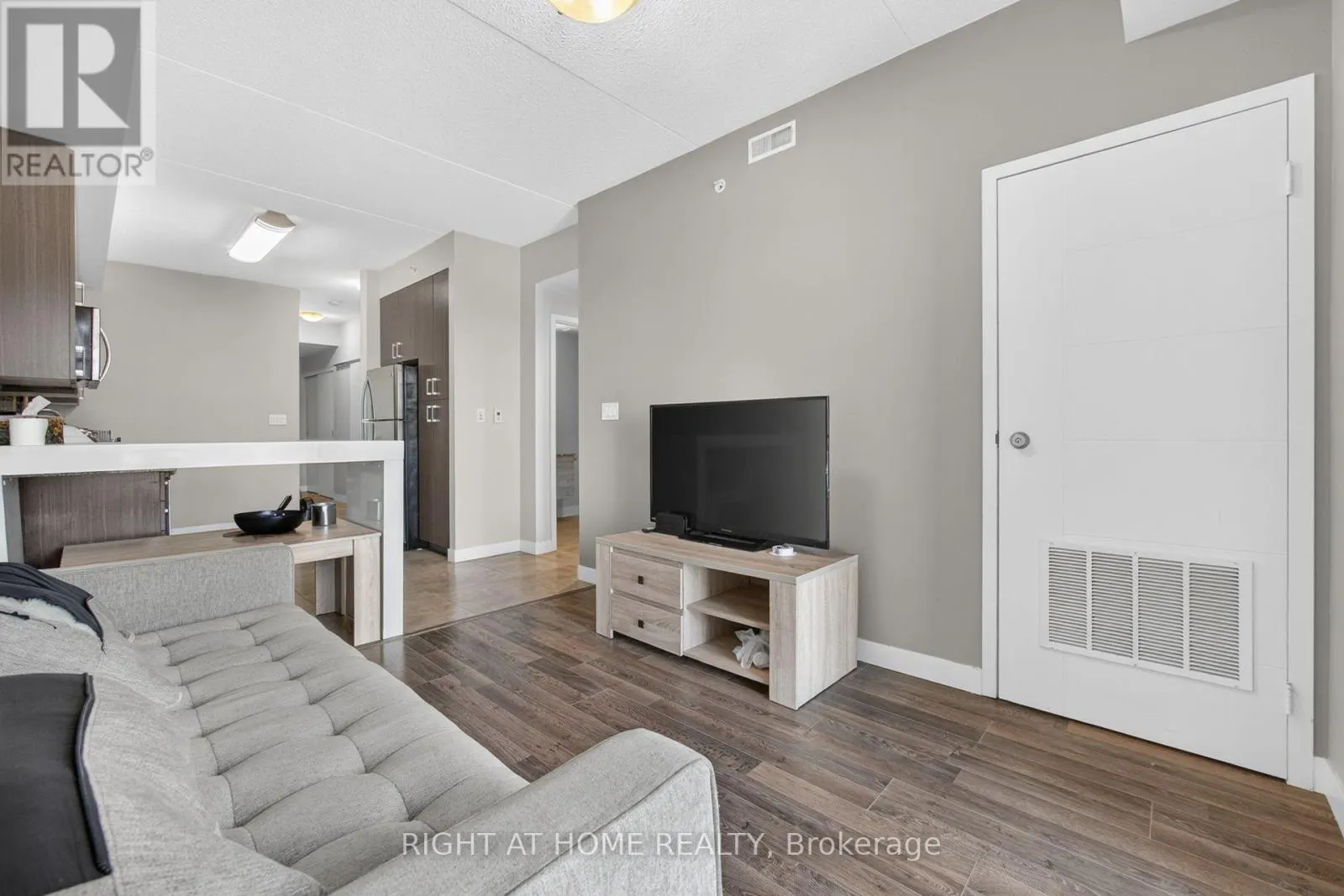 B508 - 62 BALSAM STREET