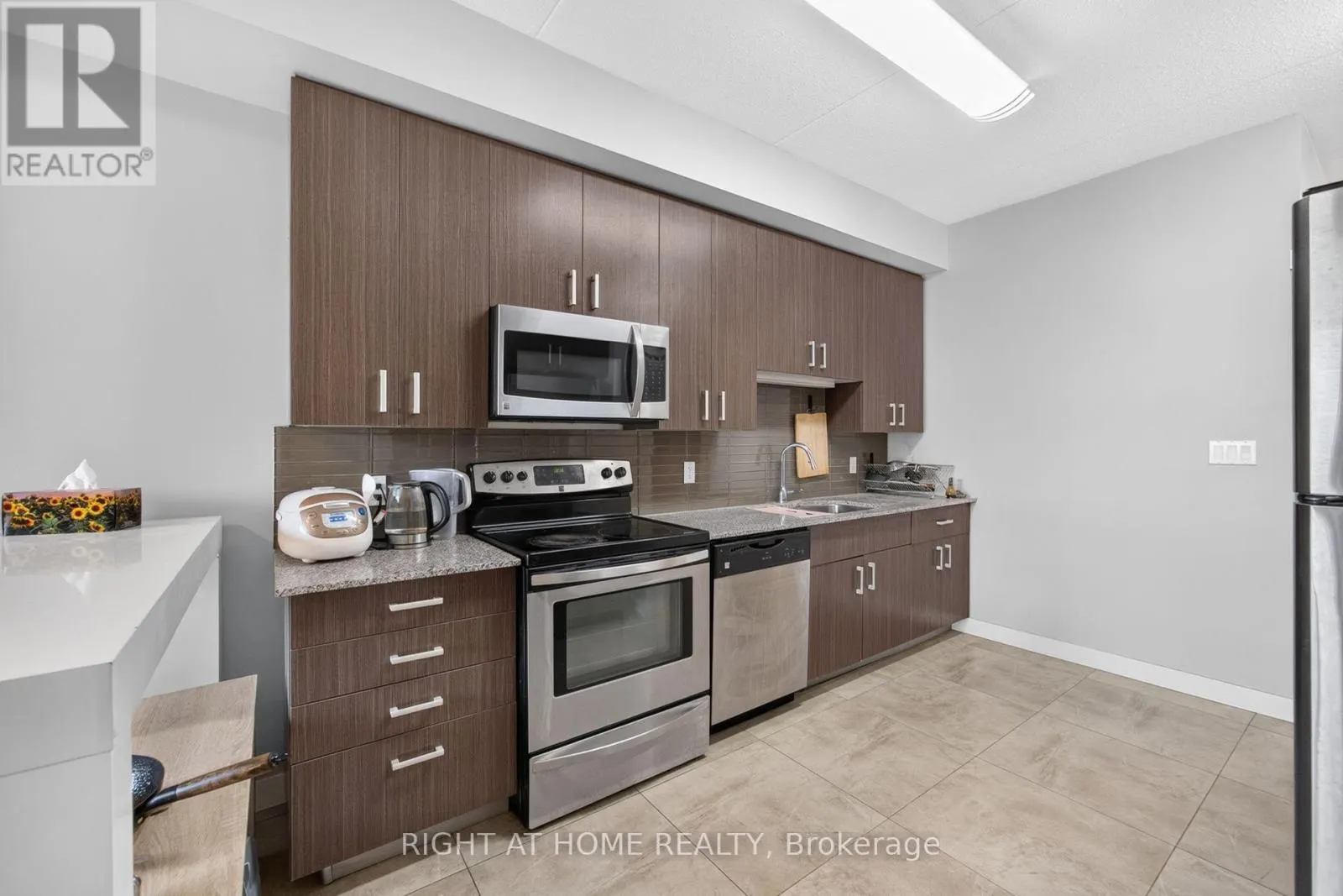 B508 - 62 BALSAM STREET