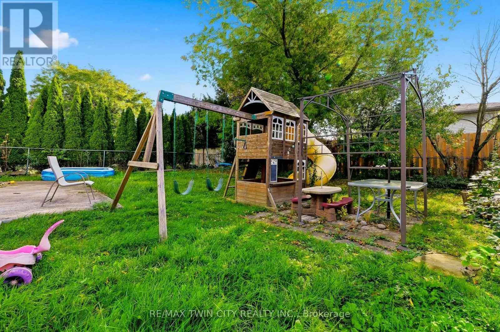 82 BEAVER CRESCENT