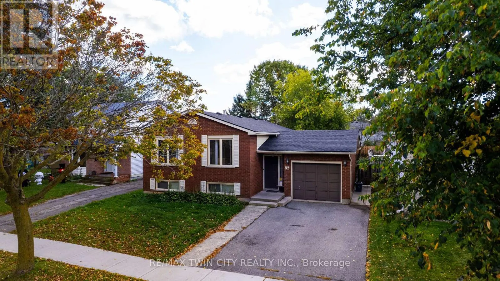 82 BEAVER CRESCENT