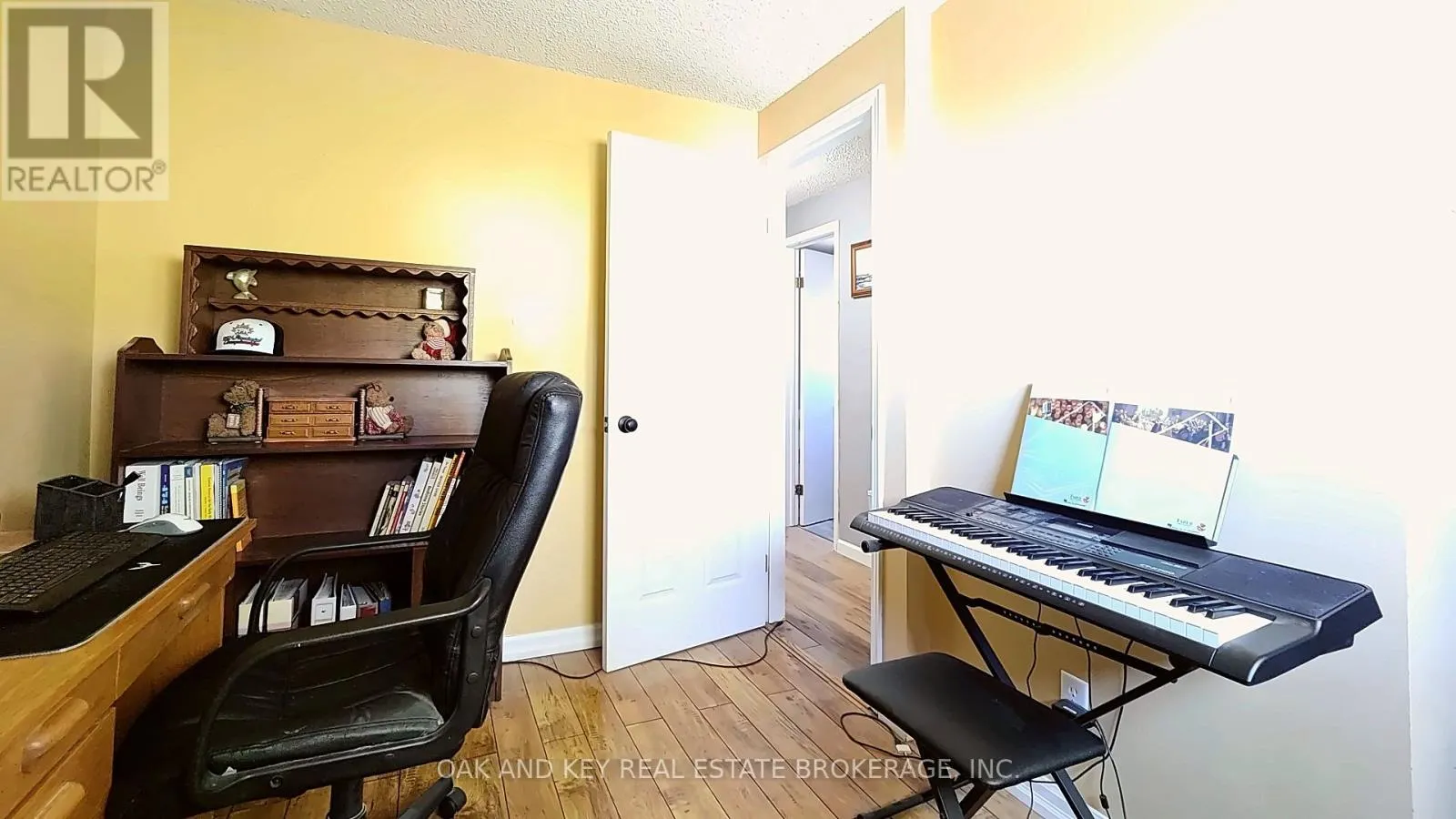 25 TIMBERLANE CRESCENT