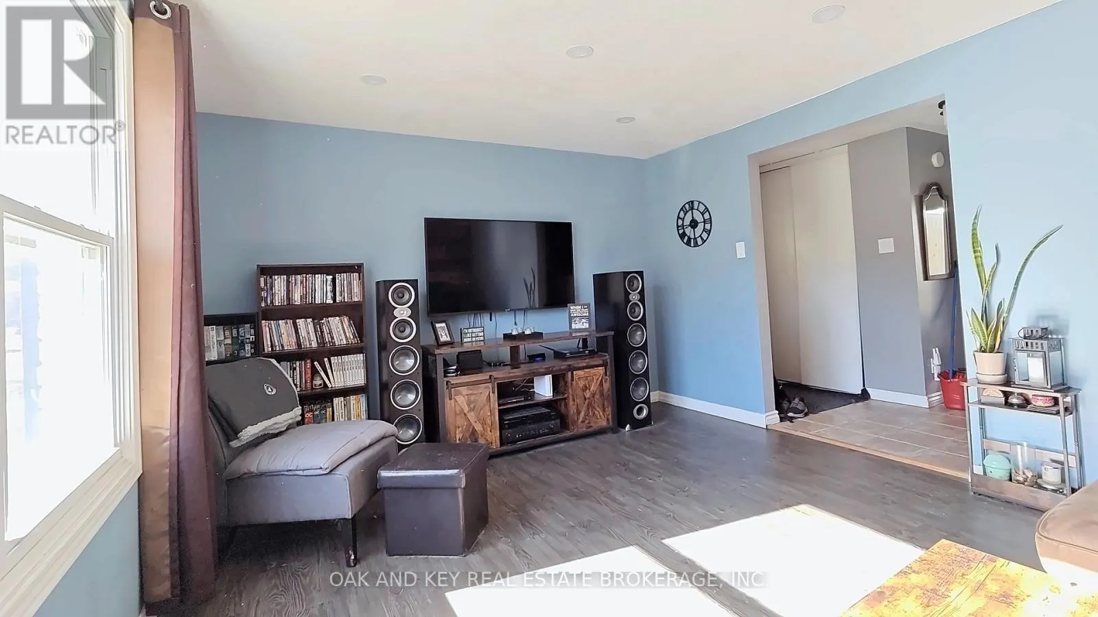 25 TIMBERLANE CRESCENT
