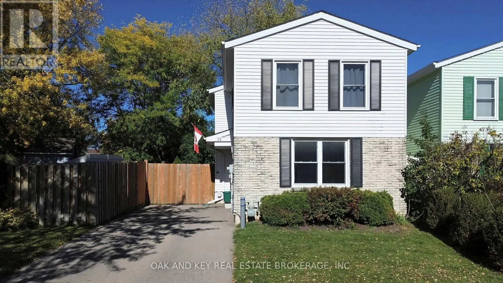 25 TIMBERLANE CRESCENT