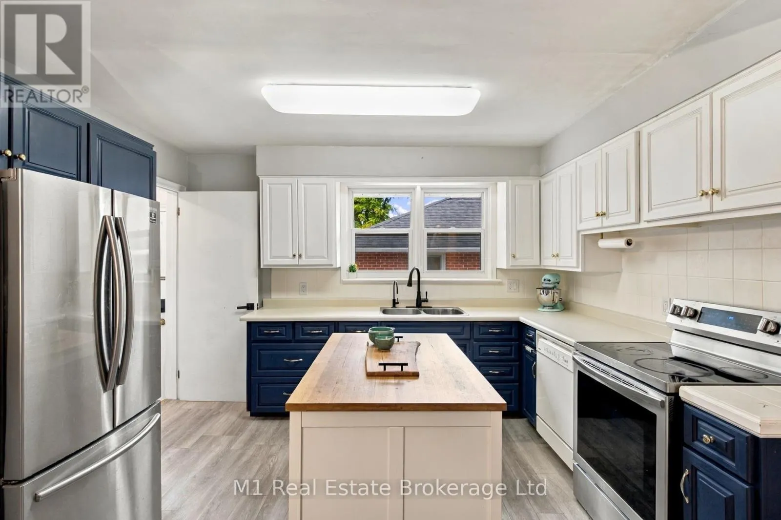 327 METCALFE STREET