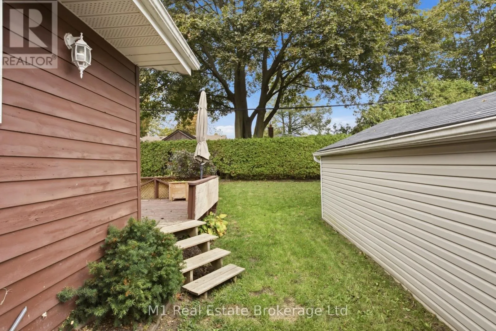 327 METCALFE STREET