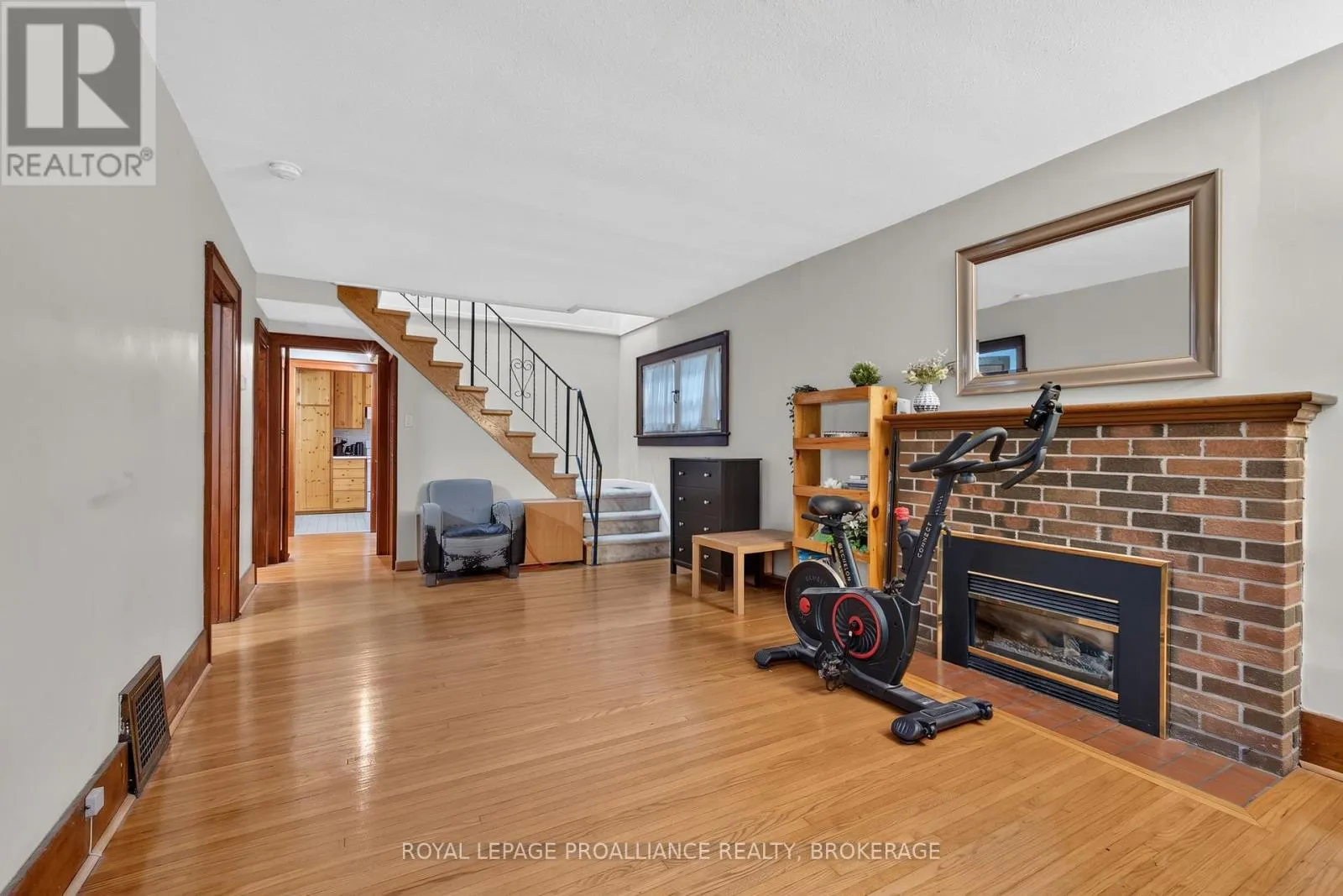 86 ELLERBECK STREET