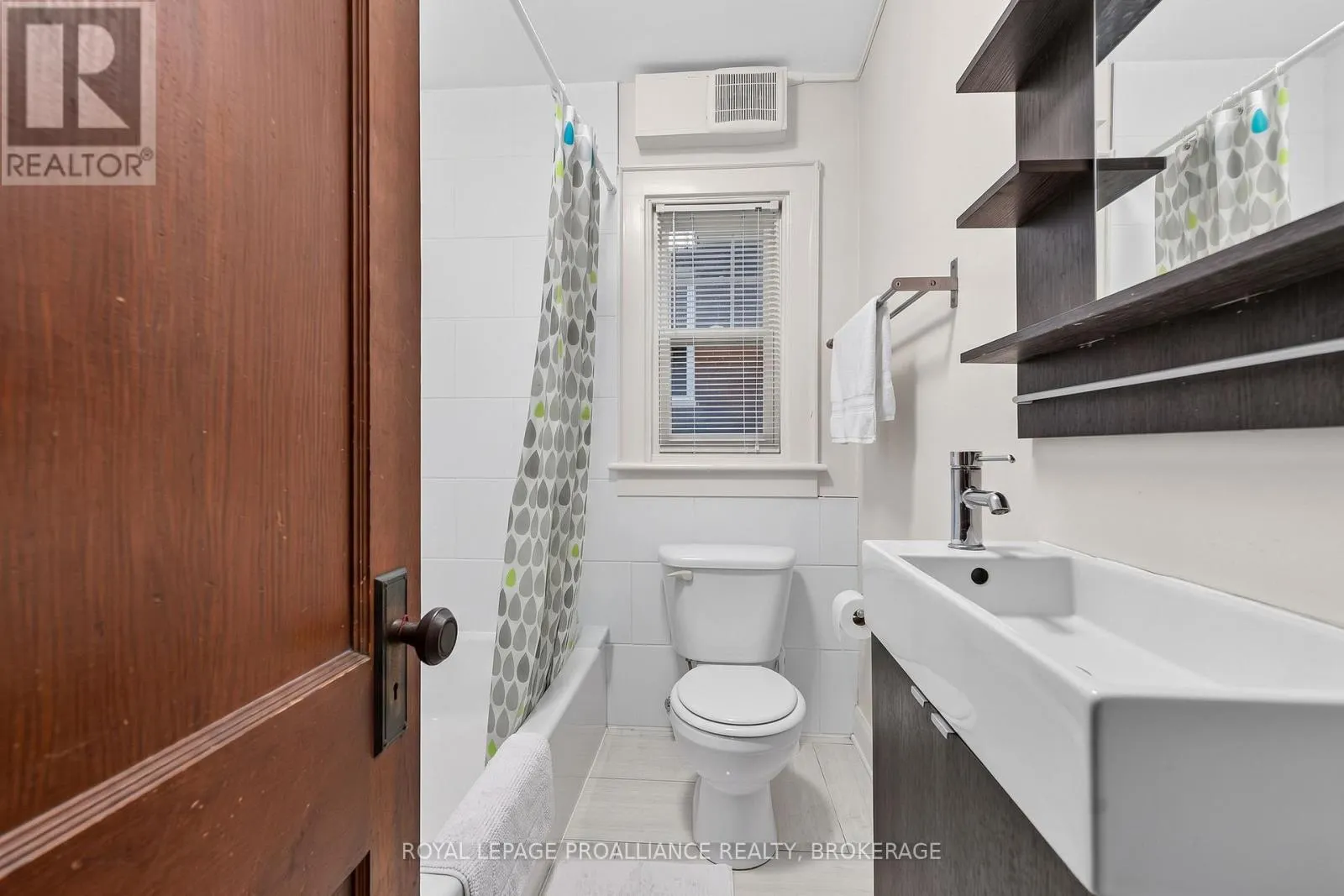 86 ELLERBECK STREET