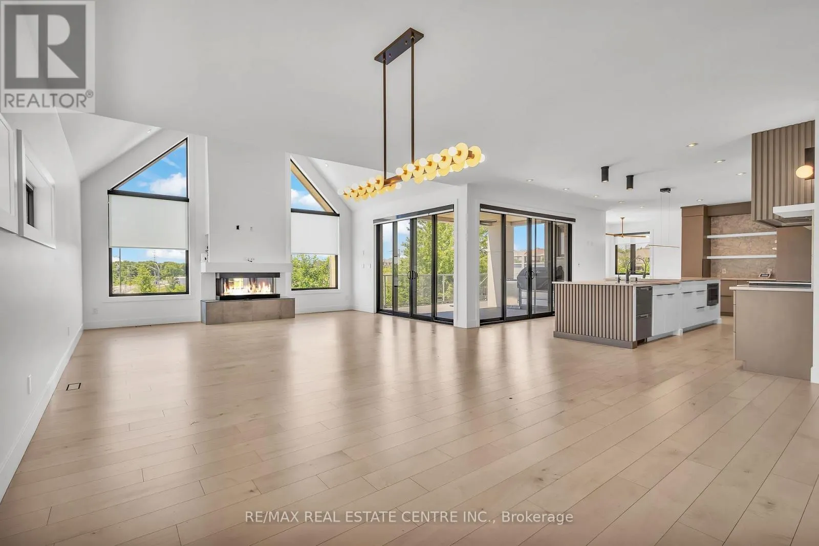 920 THOMAS PEDDER COURT
