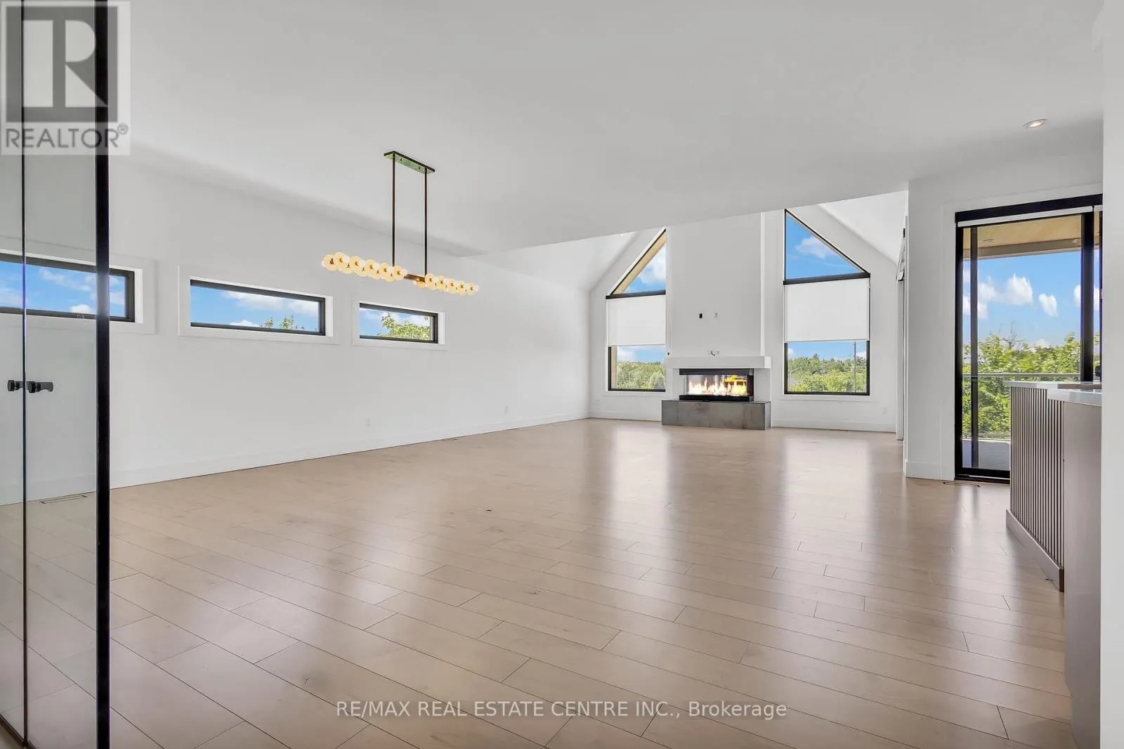 920 THOMAS PEDDER COURT