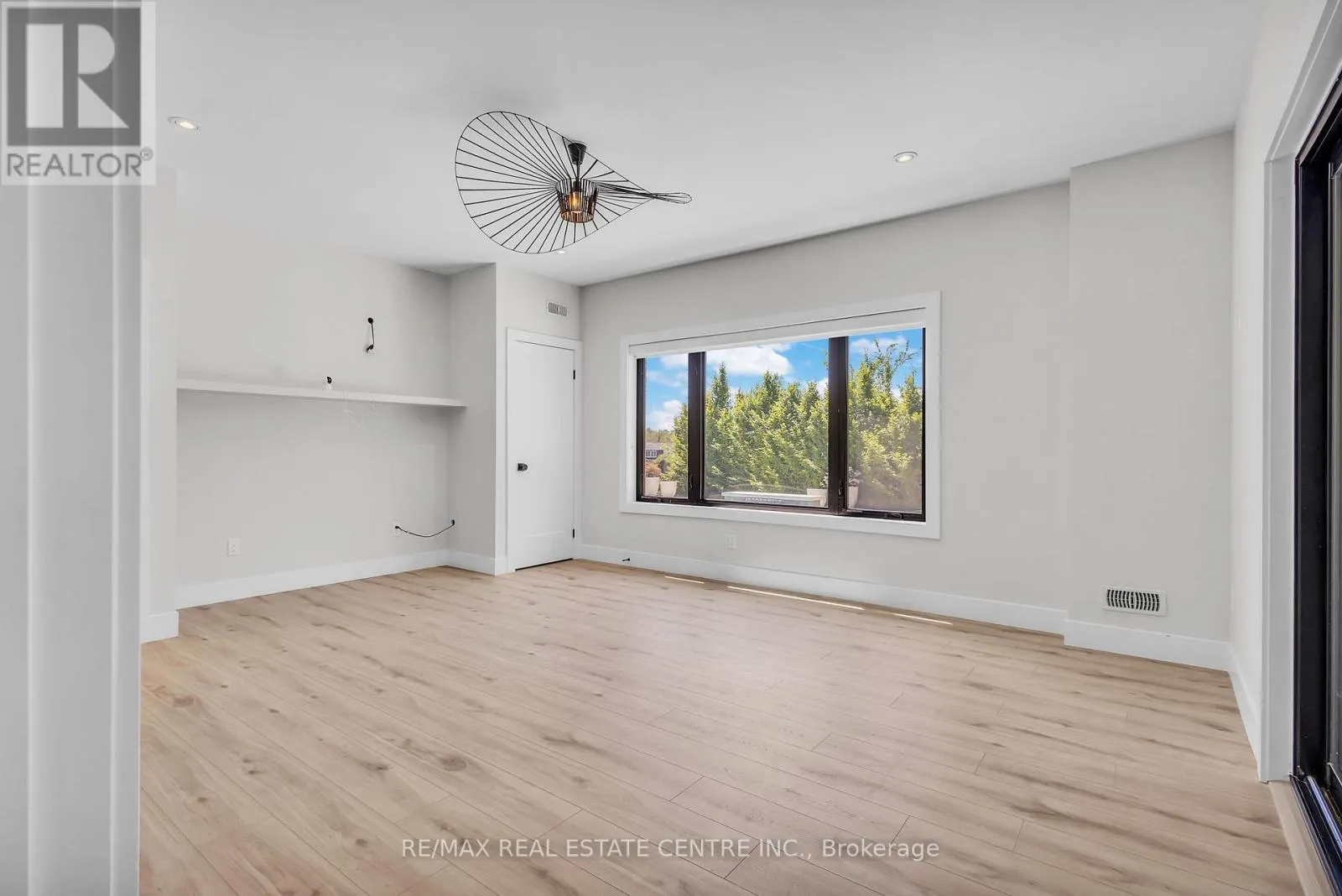 920 THOMAS PEDDER COURT