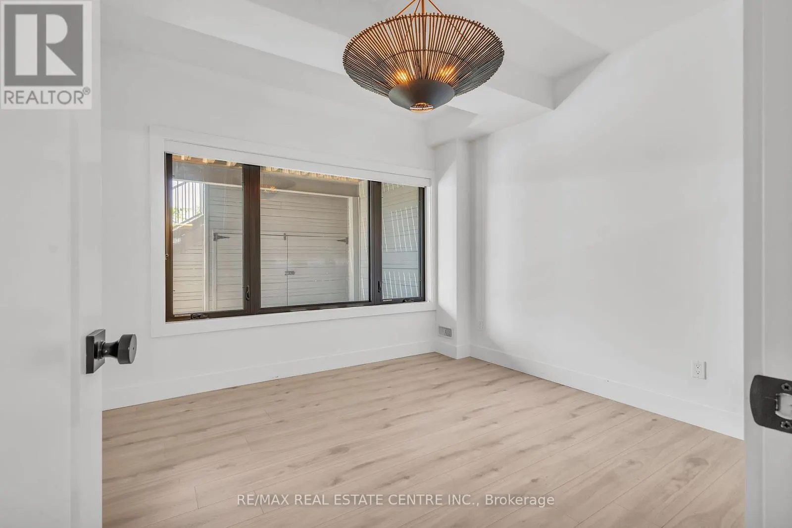 920 THOMAS PEDDER COURT