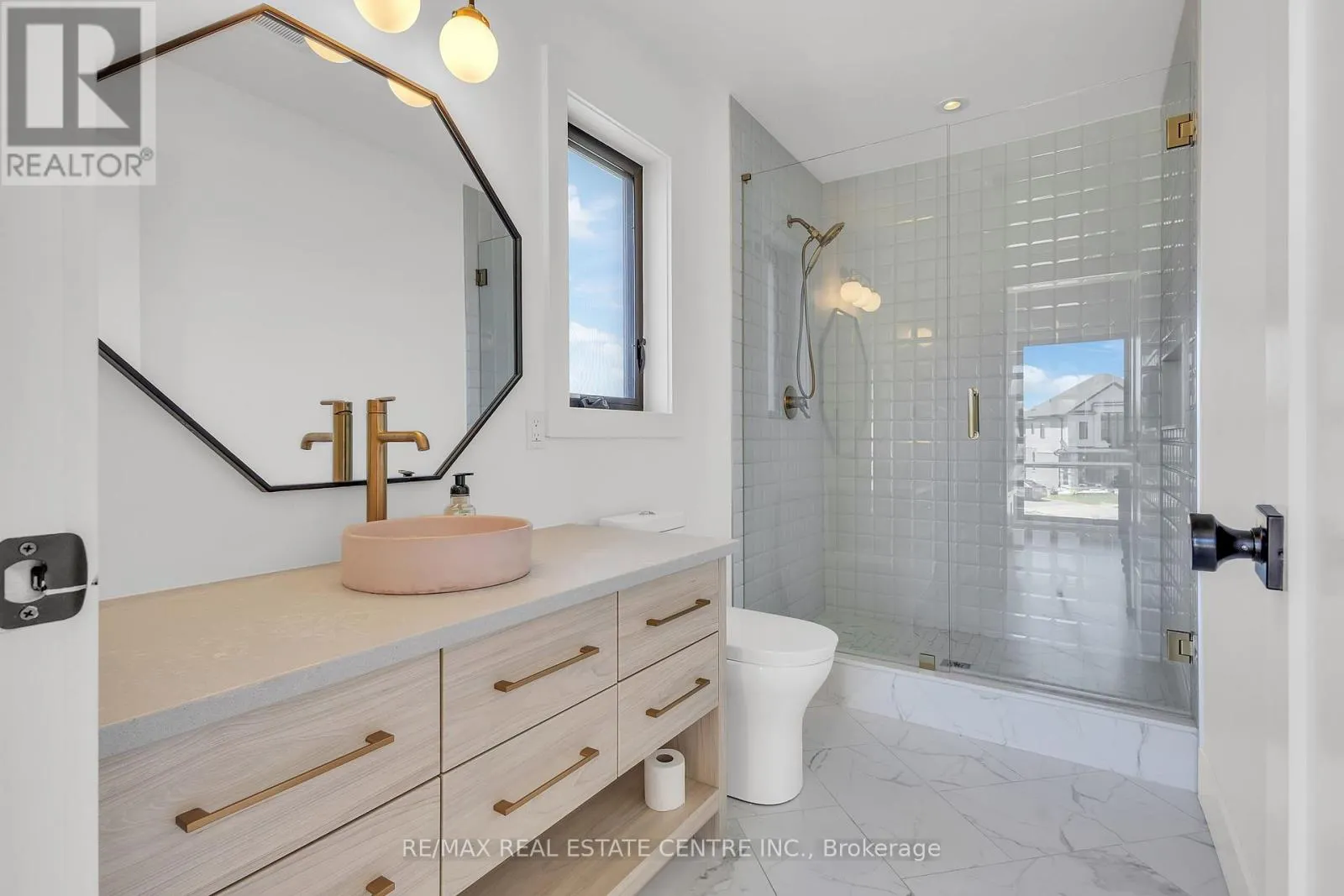920 THOMAS PEDDER COURT