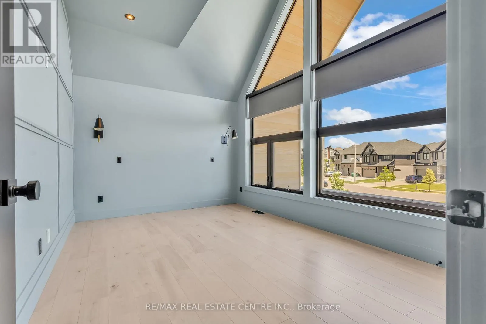 920 THOMAS PEDDER COURT