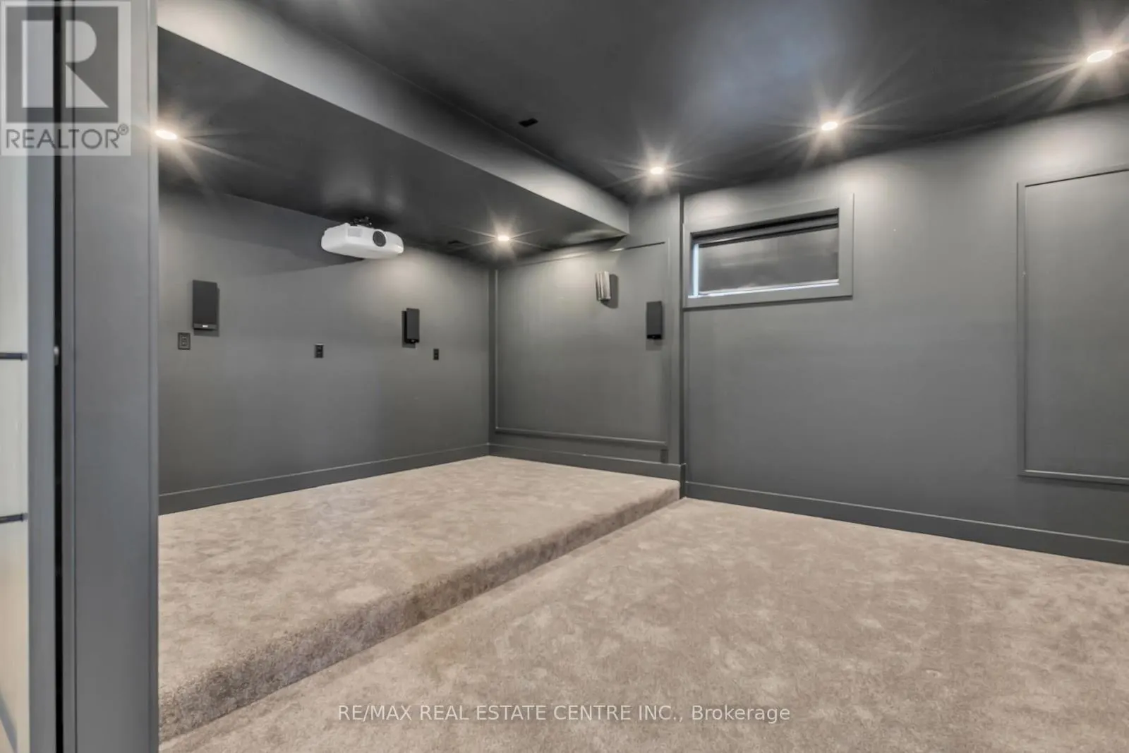 920 THOMAS PEDDER COURT