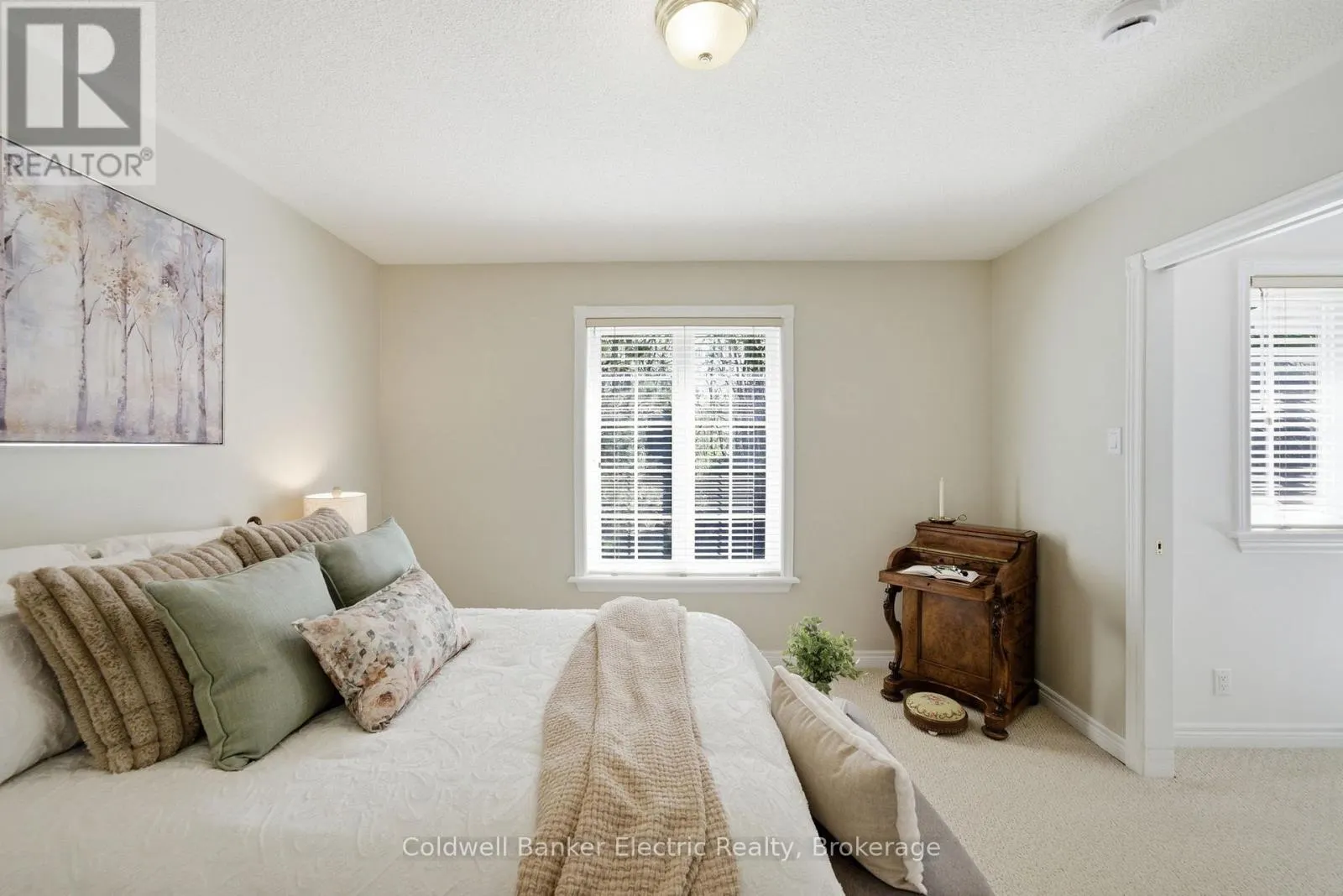 40 - 300 FRANMOR DRIVE #40
