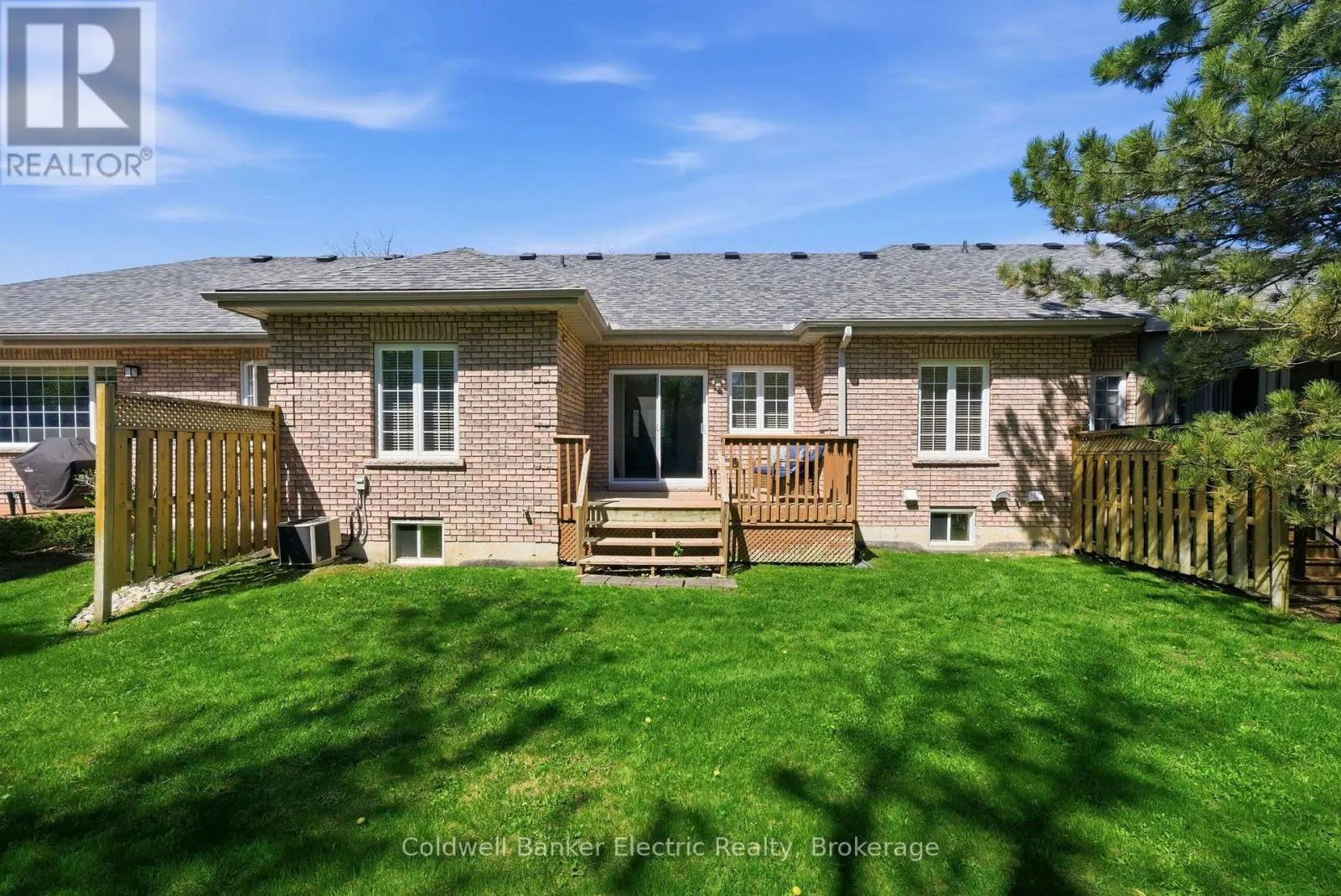 40 - 300 FRANMOR DRIVE #40