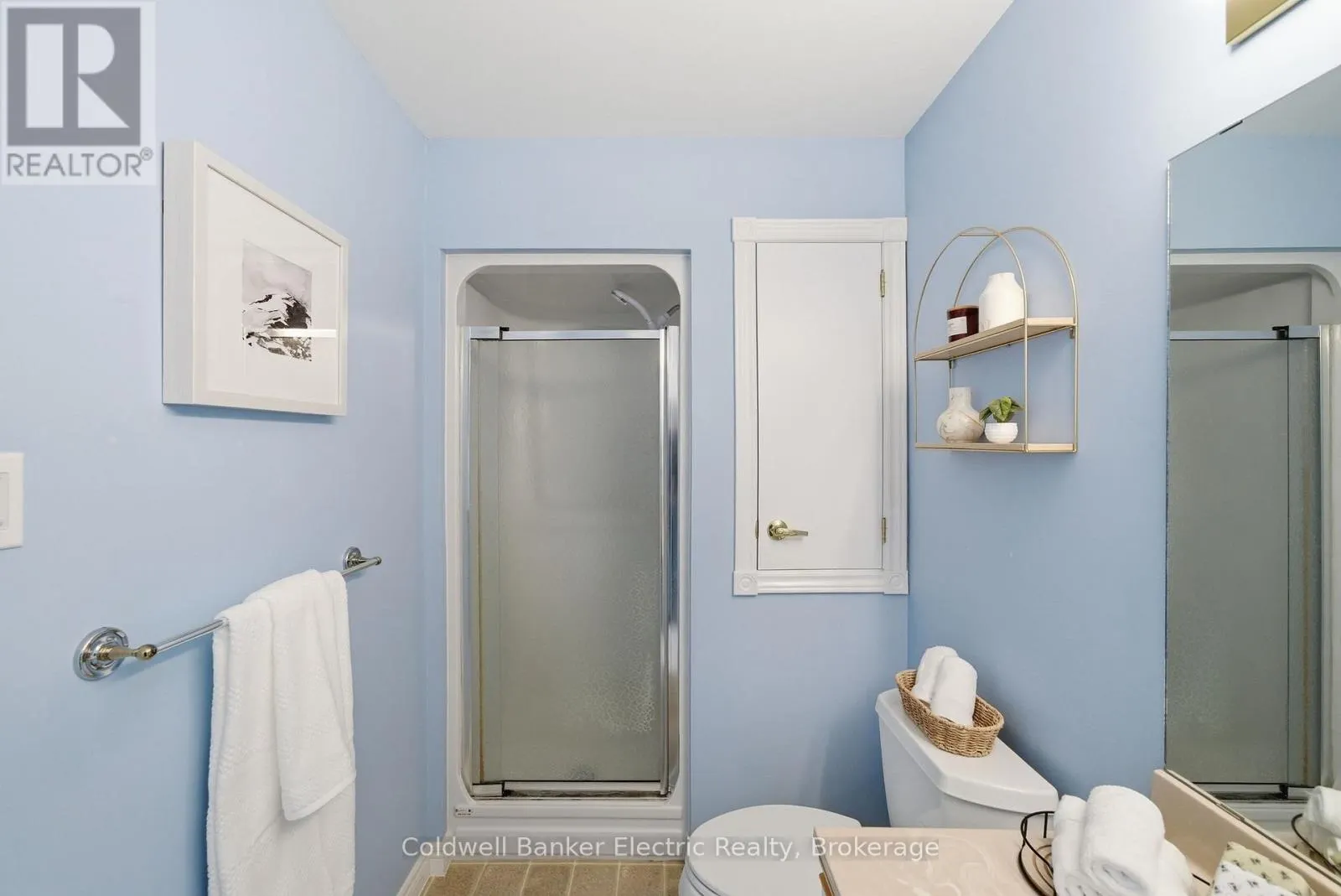 40 - 300 FRANMOR DRIVE #40