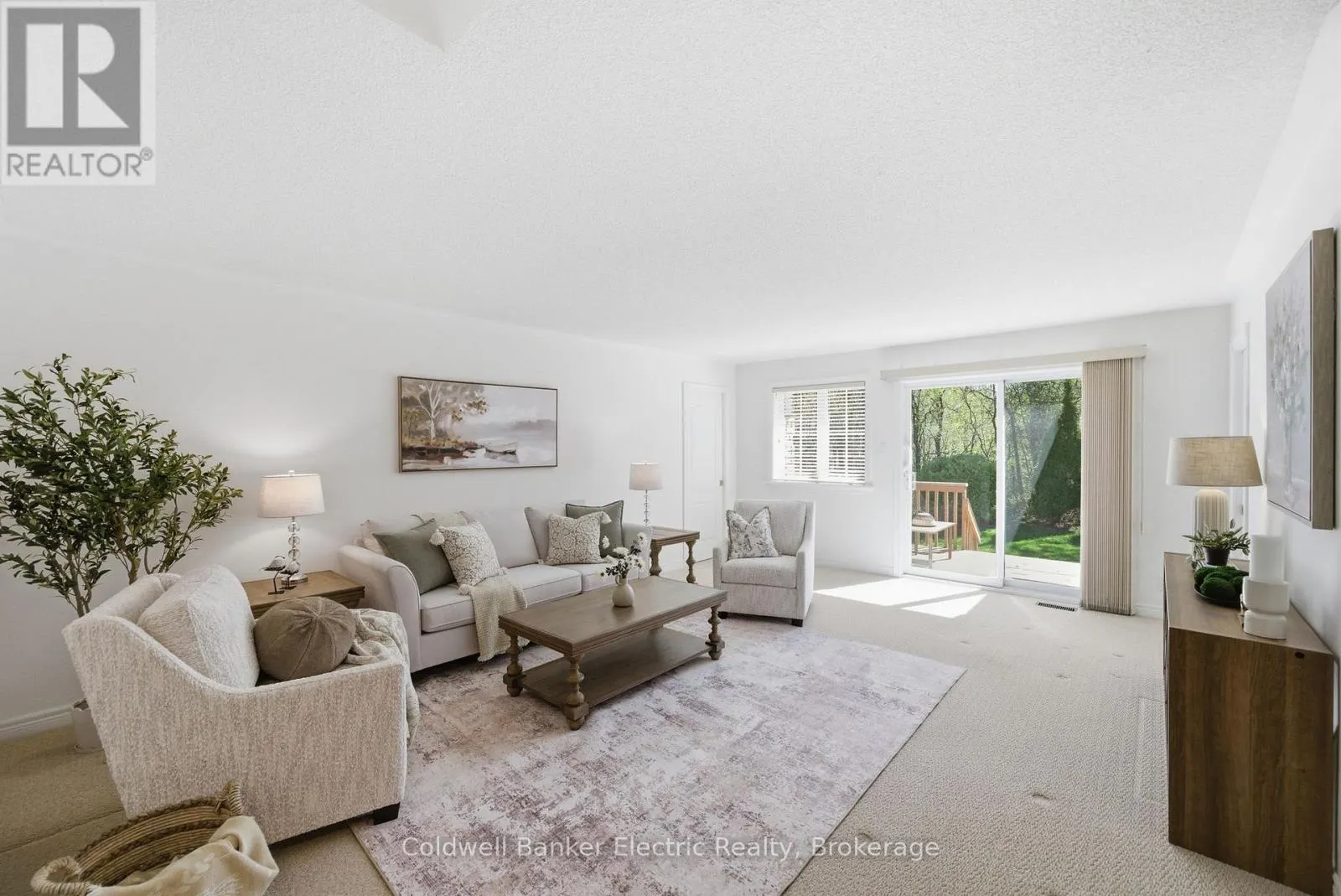 40 - 300 FRANMOR DRIVE #40