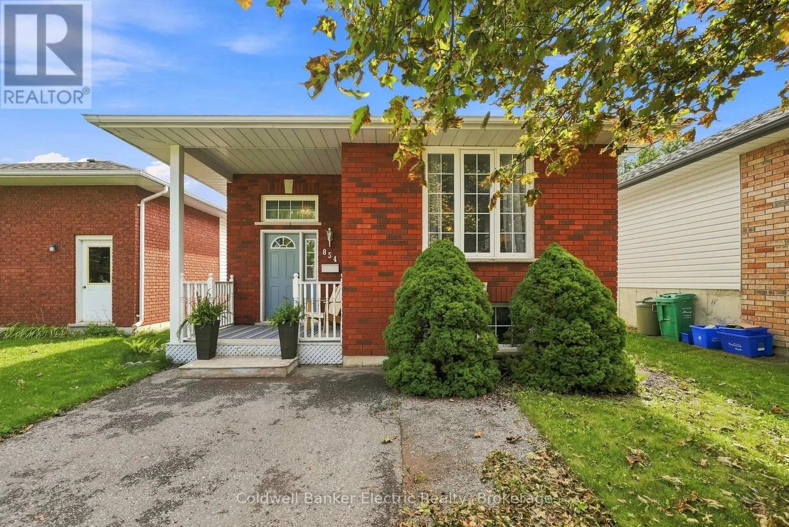 854 ABBEY LANE