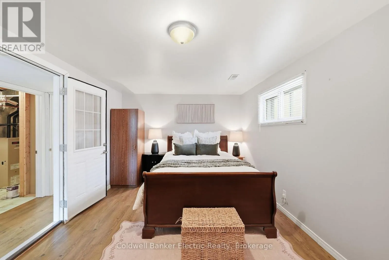 854 ABBEY LANE