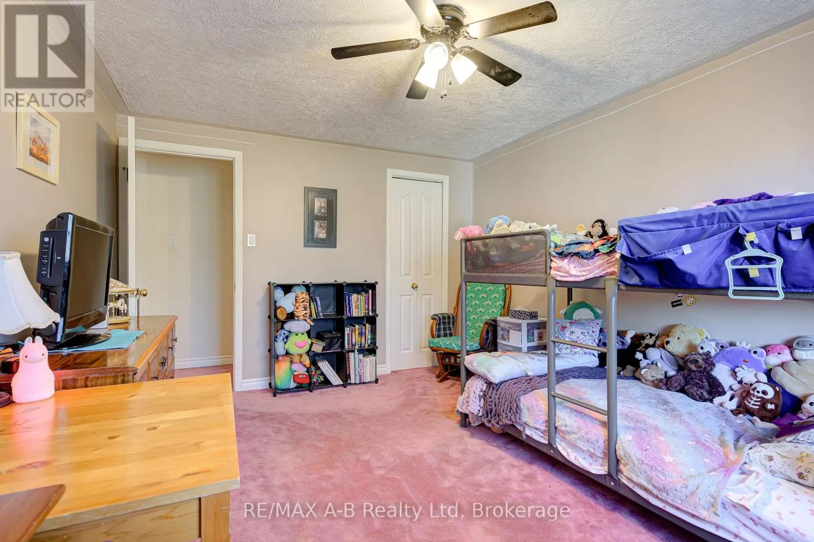 7 - 300 TRAYNOR AVENUE #7