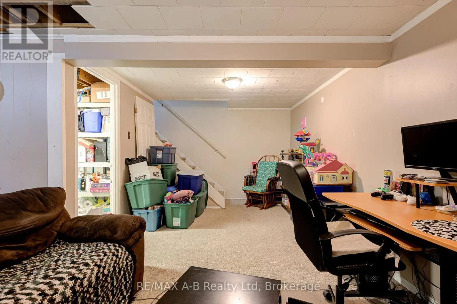 7 - 300 TRAYNOR AVENUE #7