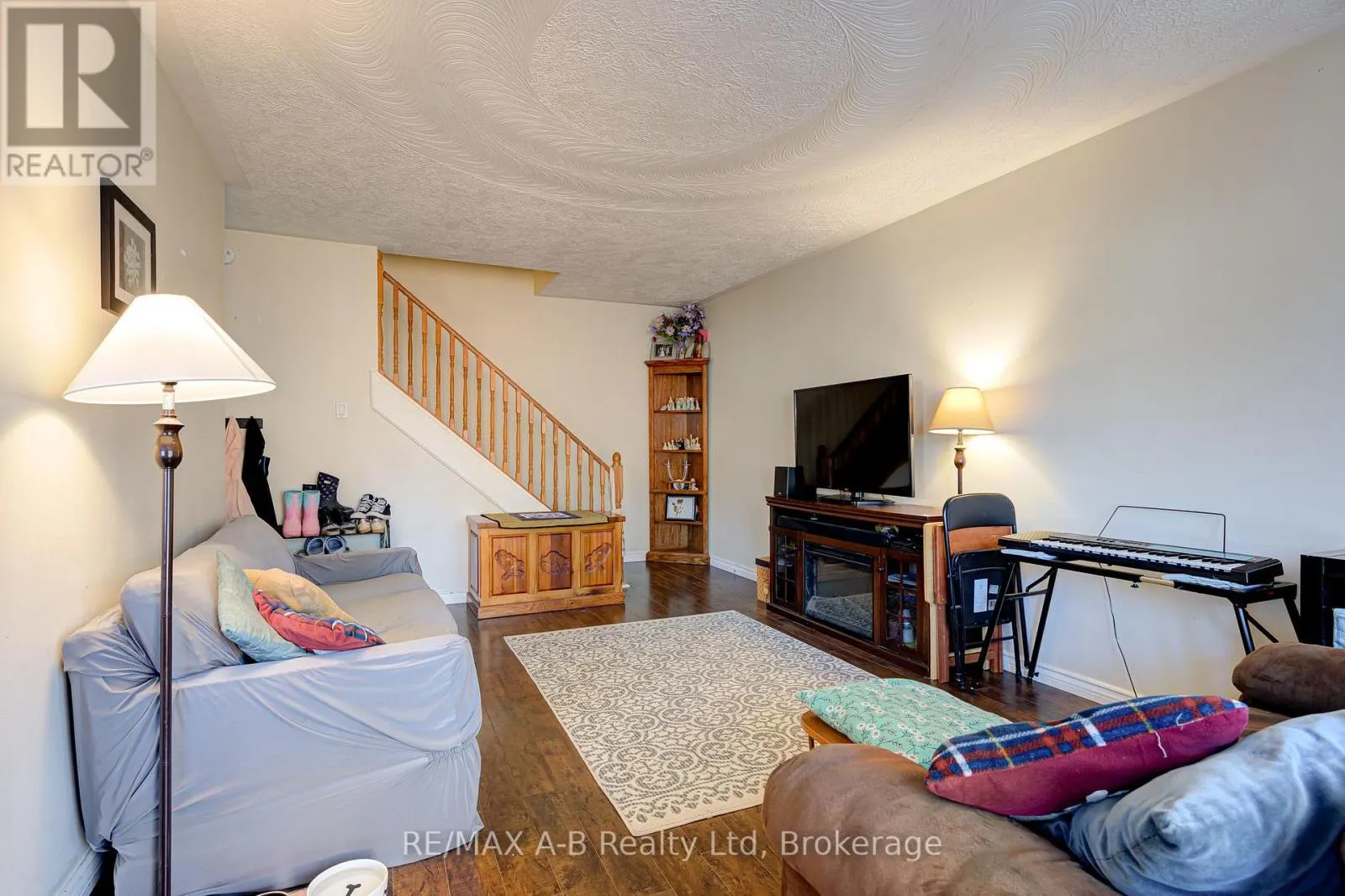 7 - 300 TRAYNOR AVENUE #7