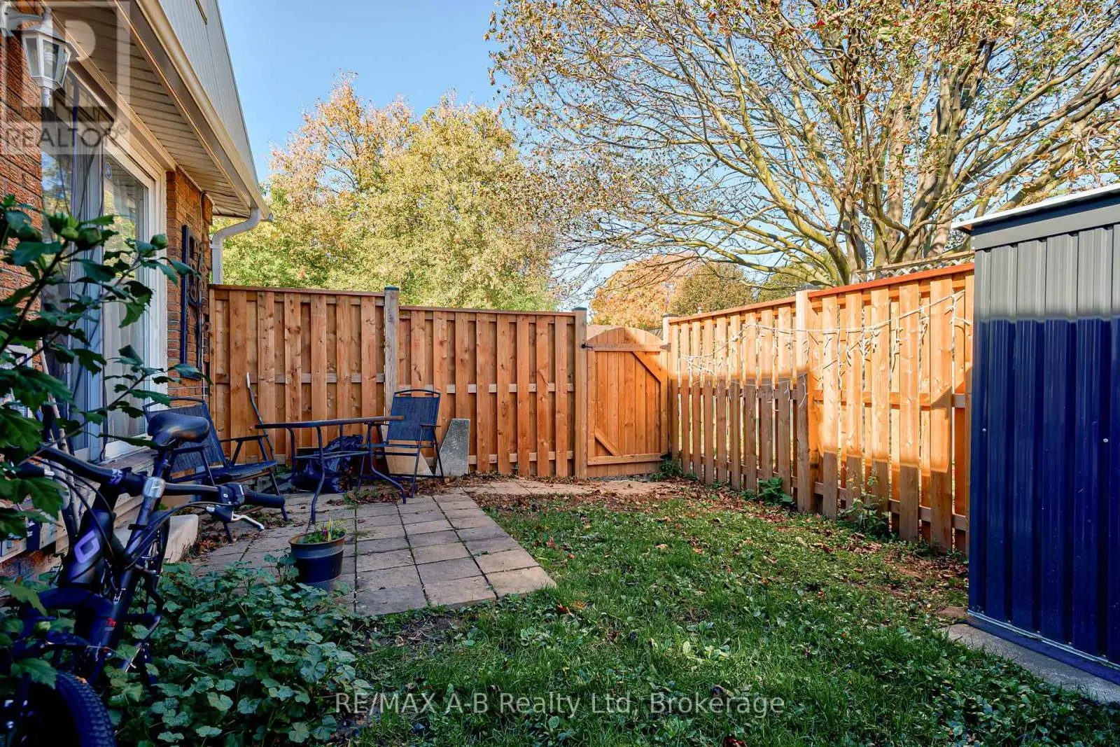 7 - 300 TRAYNOR AVENUE #7